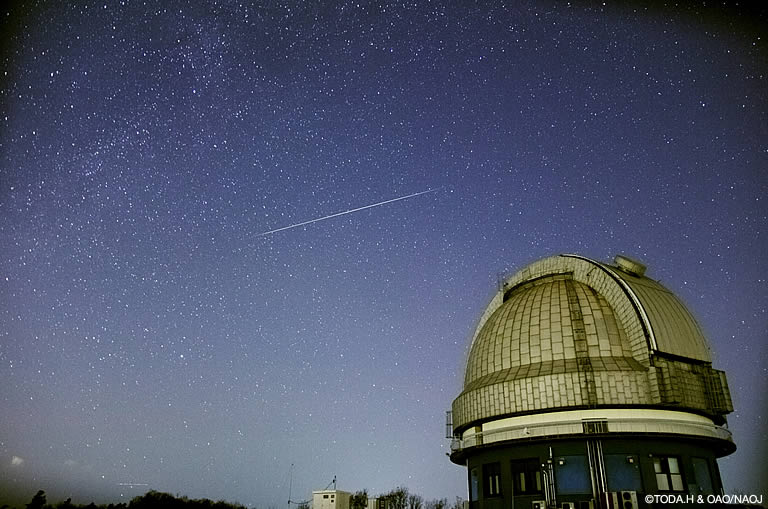 ふたご座流星群の流星の写真