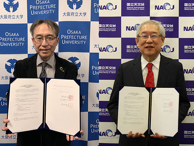 辰巳砂昌弘 大阪府立大学 学長（左）と常田佐久 国立天文台長（右）
