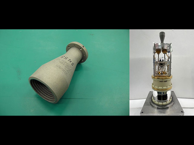 金属3Dプリンタで製作したコルゲートホーン（左）と、上部にコルゲートホーンを搭載したバンド1受信機（右）