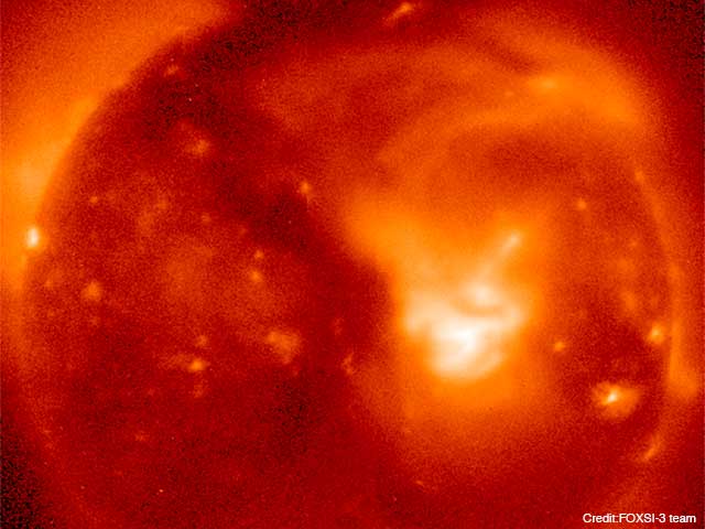 Image: Full solar disk image of the corona made with pointillism using all soft X-ray photons detected by FOXSI-3.